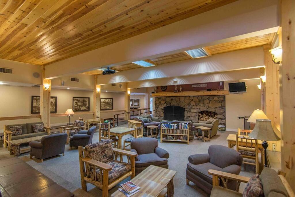 3Br Tahoe Donner Cabin With Hoa Perks Like Pools Hot-Tub Minutes To Trails Lake Golf Truckee Εξωτερικό φωτογραφία