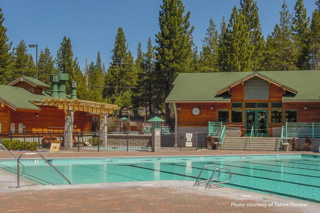 3Br Tahoe Donner Cabin With Hoa Perks Like Pools Hot-Tub Minutes To Trails Lake Golf Truckee Εξωτερικό φωτογραφία