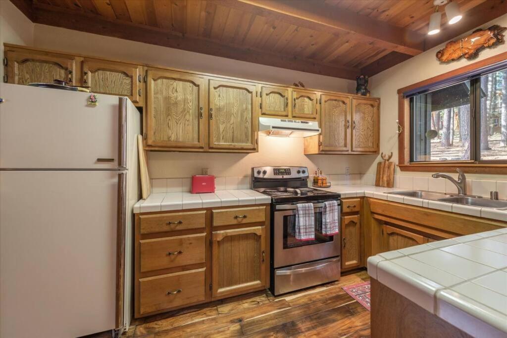 3Br Tahoe Donner Cabin With Hoa Perks Like Pools Hot-Tub Minutes To Trails Lake Golf Truckee Εξωτερικό φωτογραφία
