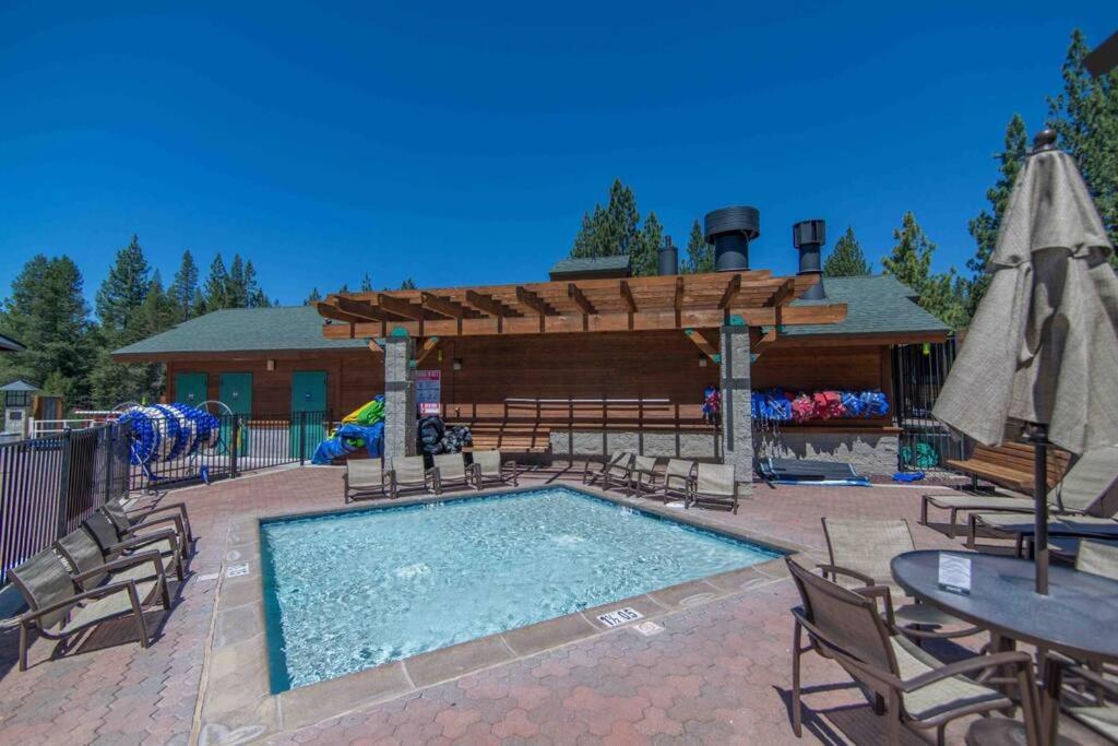3Br Tahoe Donner Cabin With Hoa Perks Like Pools Hot-Tub Minutes To Trails Lake Golf Truckee Εξωτερικό φωτογραφία