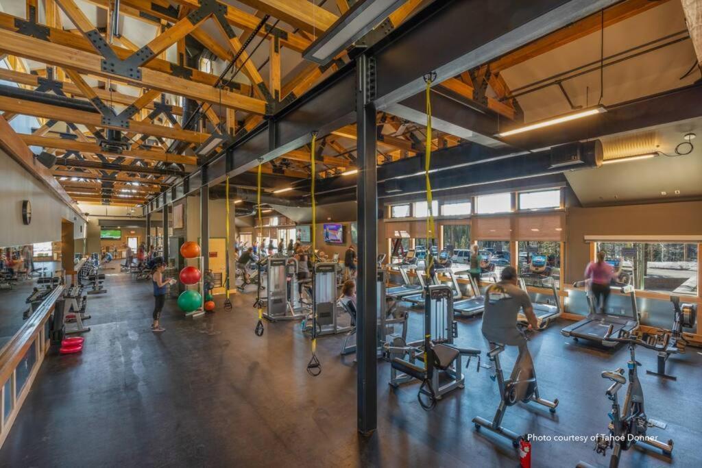3Br Tahoe Donner Cabin With Hoa Perks Like Pools Hot-Tub Minutes To Trails Lake Golf Truckee Εξωτερικό φωτογραφία