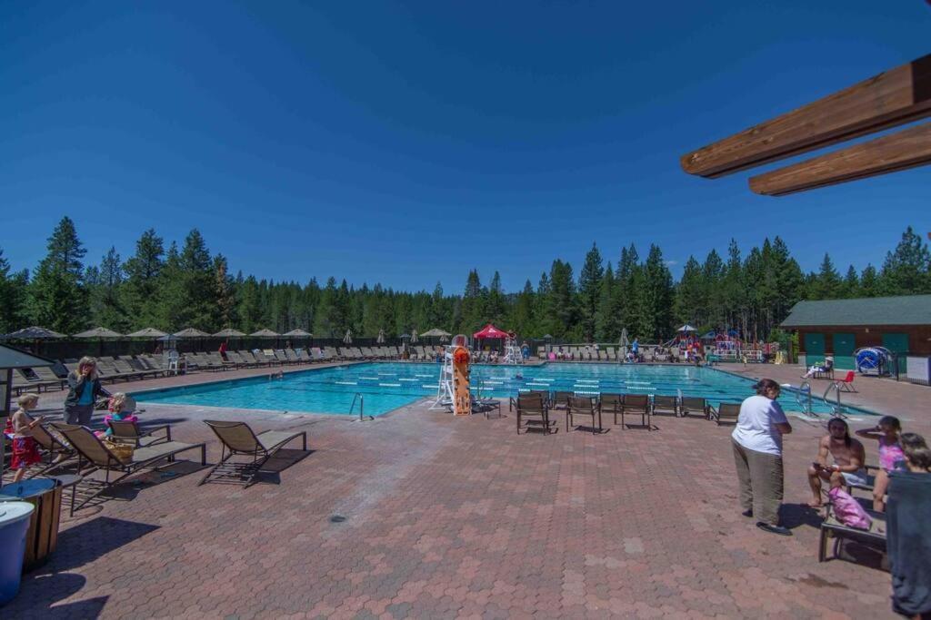 3Br Tahoe Donner Cabin With Hoa Perks Like Pools Hot-Tub Minutes To Trails Lake Golf Truckee Εξωτερικό φωτογραφία